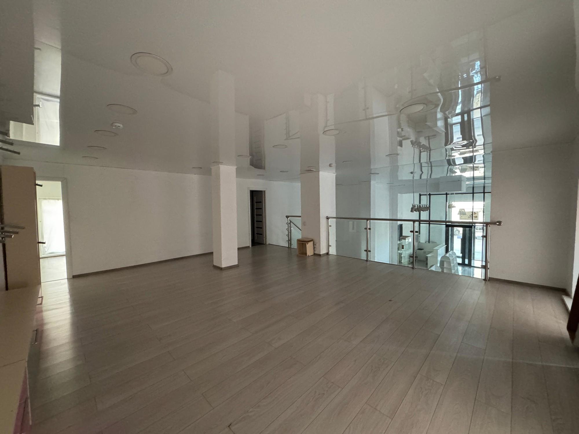 Коммерческое помещение 223.0 м², Астана