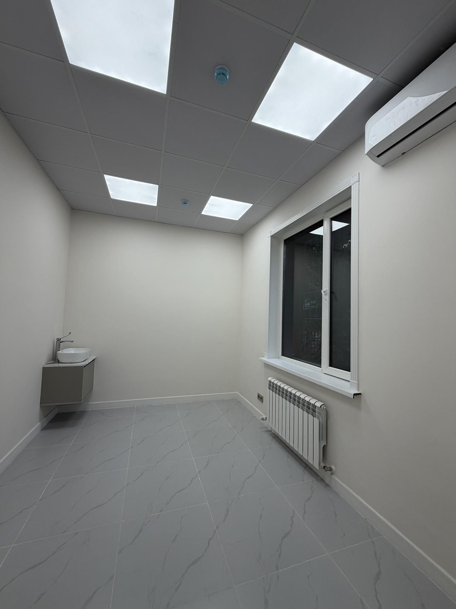 303 m² commercial space, Astana — photo 16