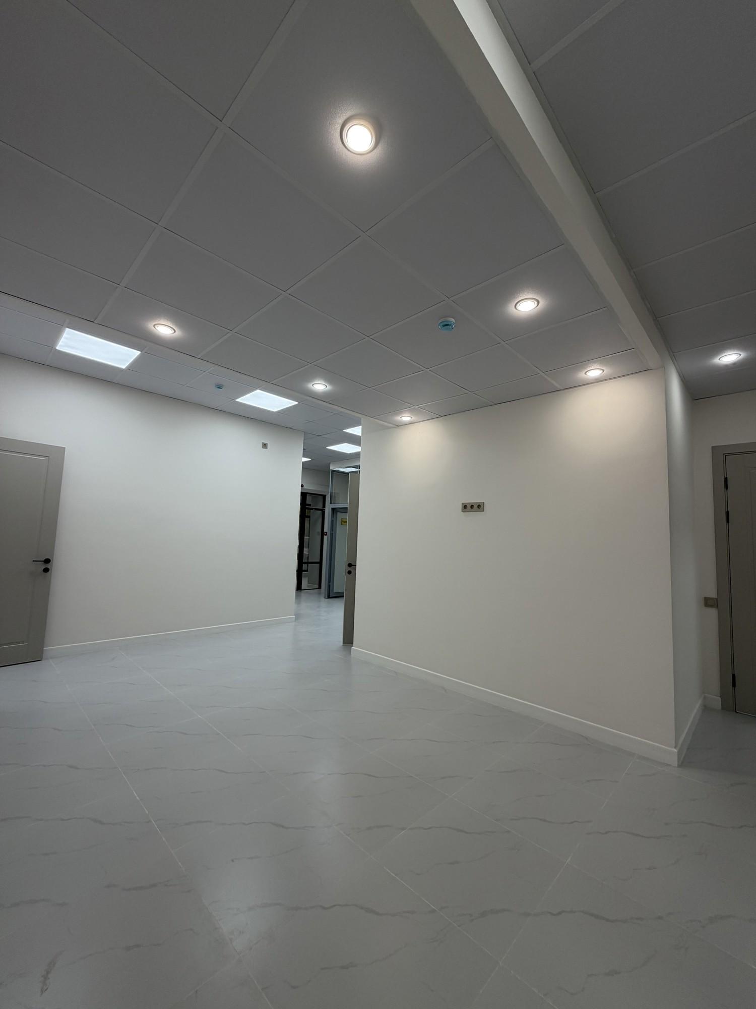 303 m² commercial space, Astana — photo 8