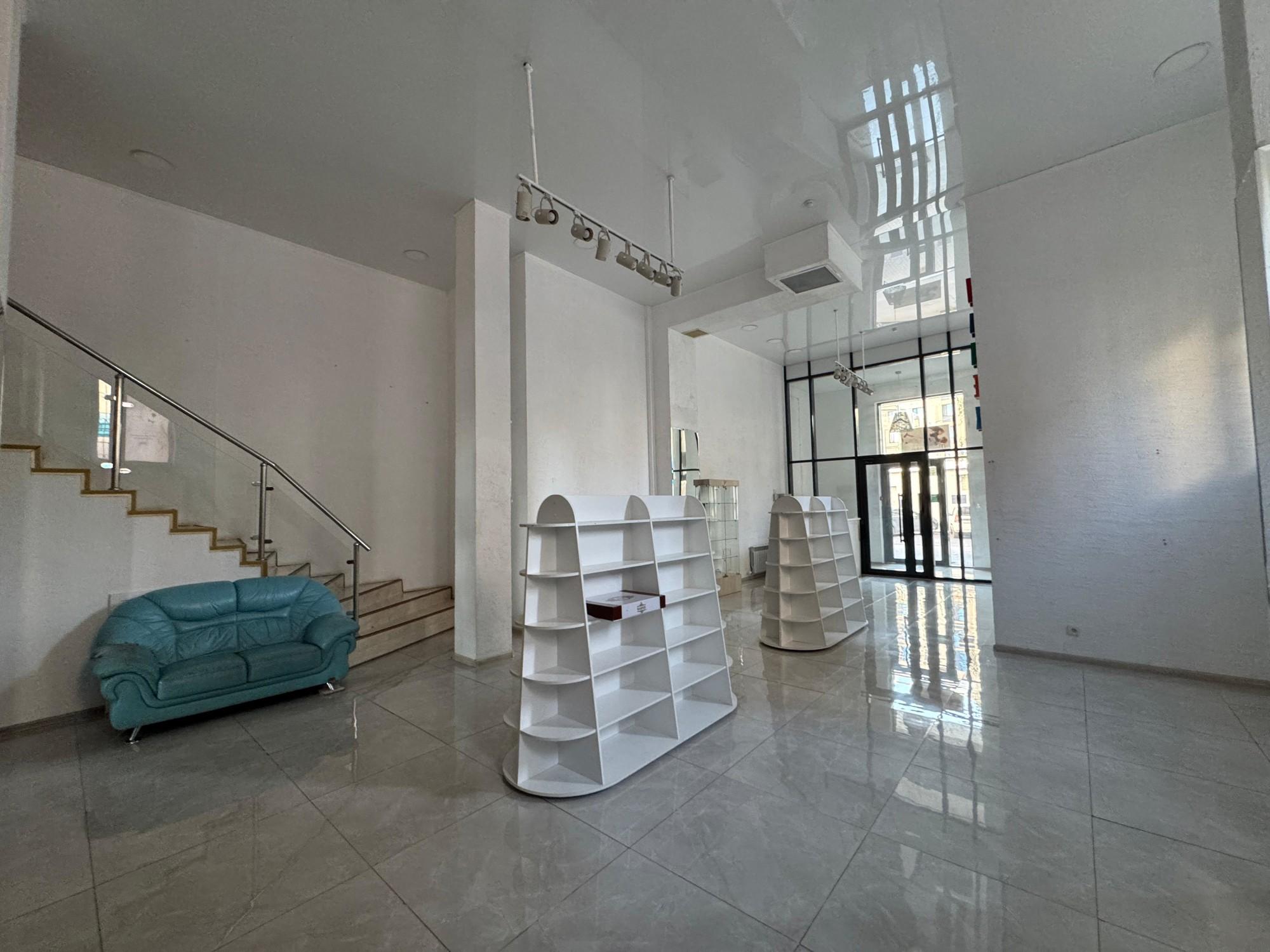Коммерческое помещение 223.0 м², Астана