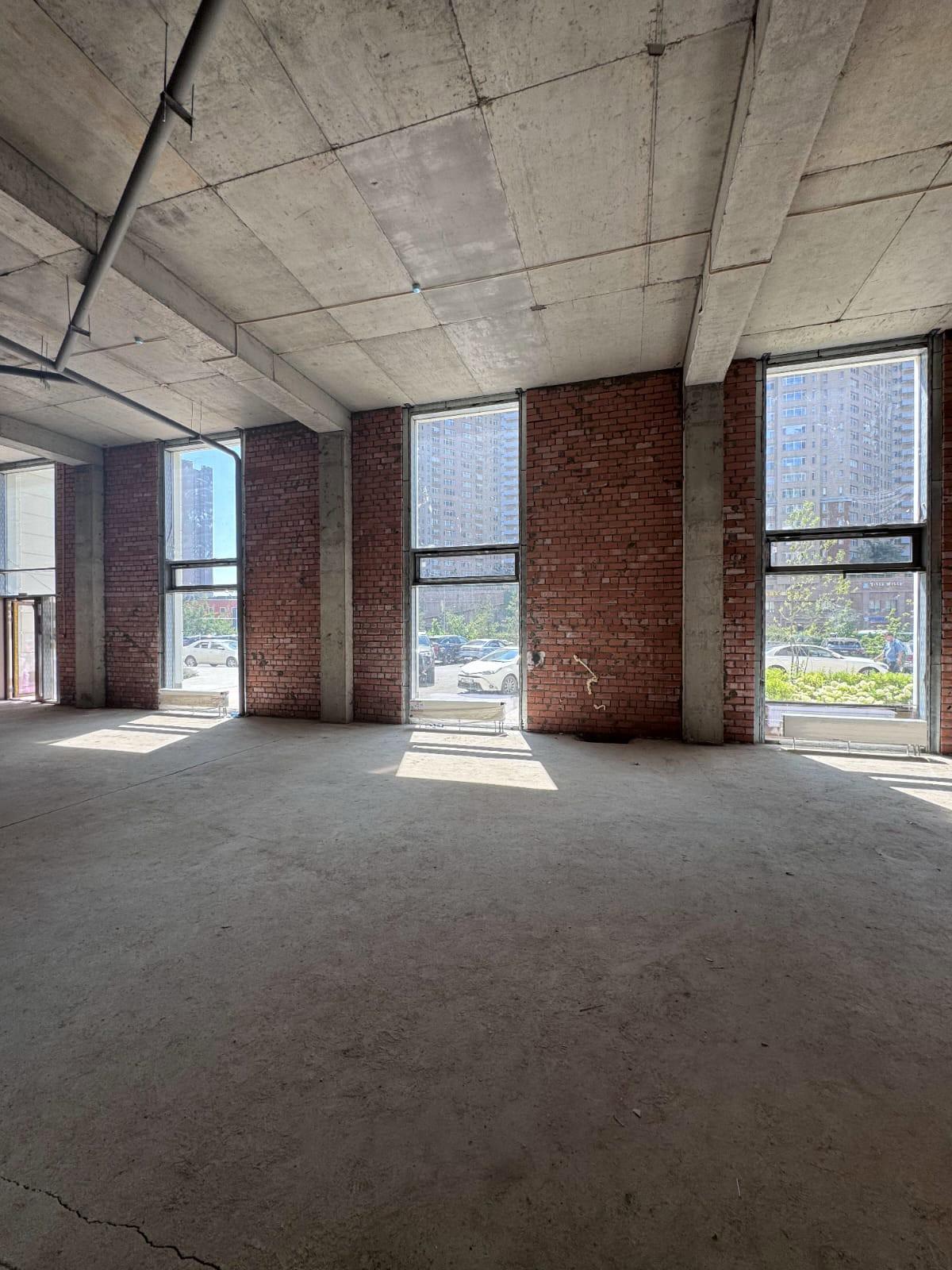 Коммерческое помещение 440.0 м², Астана