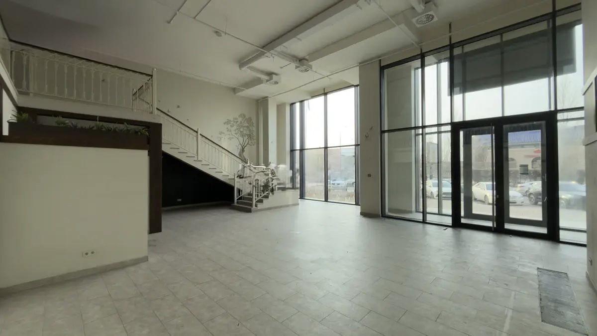 Коммерческое помещение 408.0 м², Астана