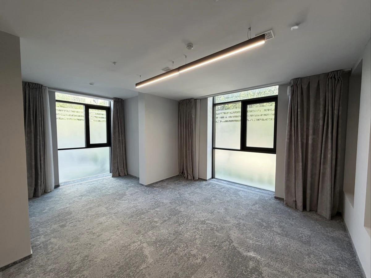 Коммерческое помещение 300.0 м², Астана