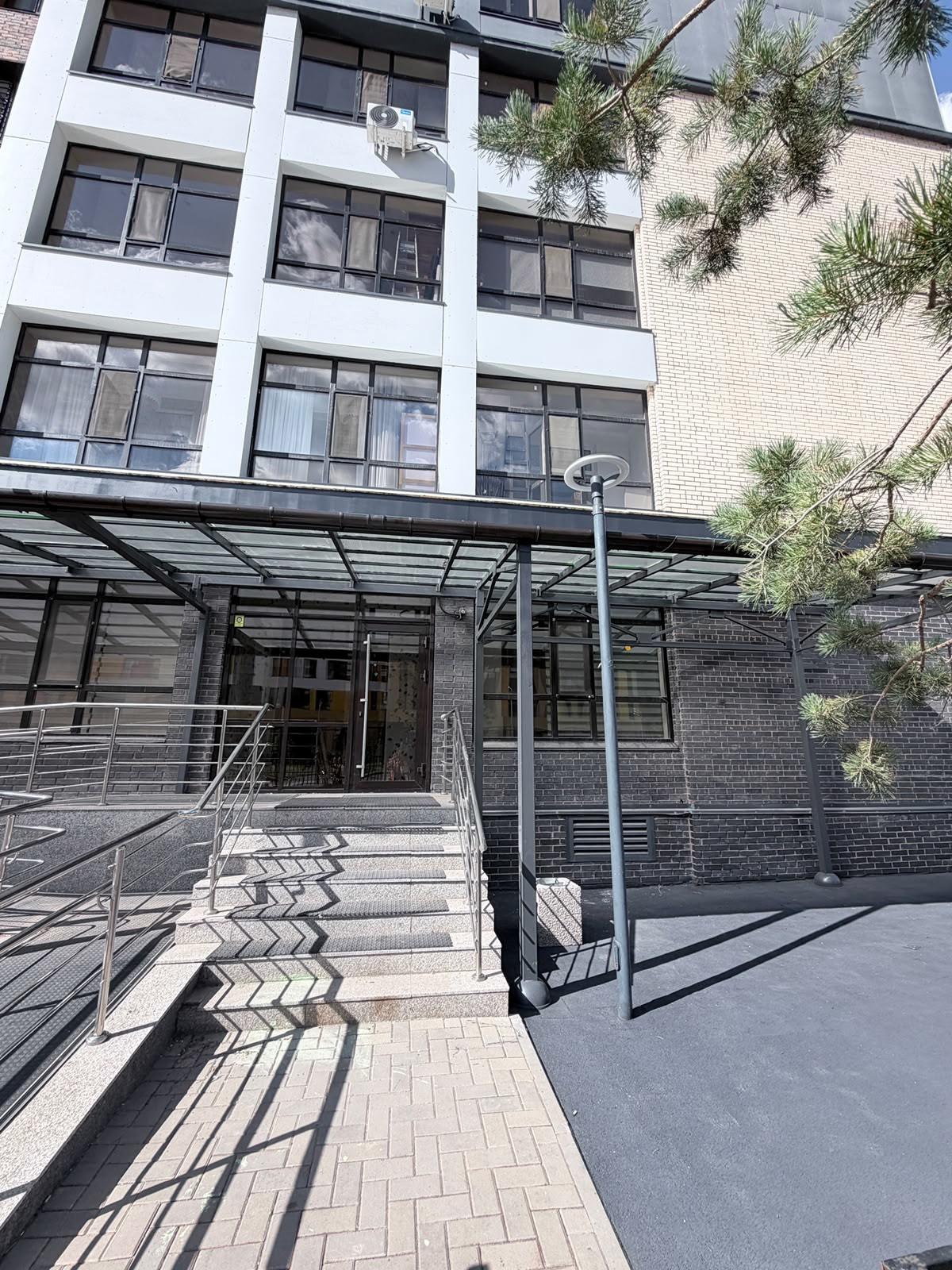 Коммерческое помещение 765.3 м², Астана