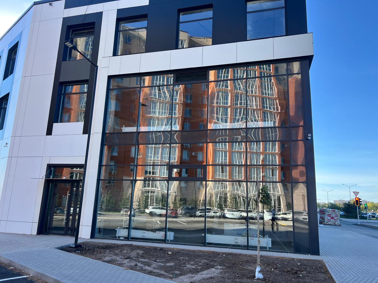 Коммерческое помещение 382.0 м², Астана