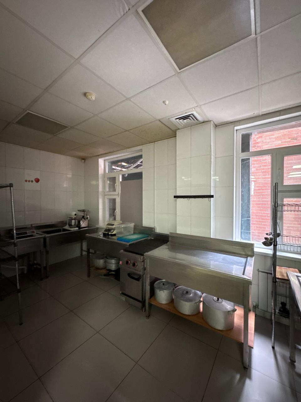 Коммерческое помещение 202.7 м², Астана