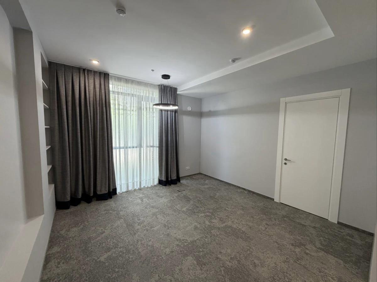 Коммерческое помещение 300.0 м², Астана