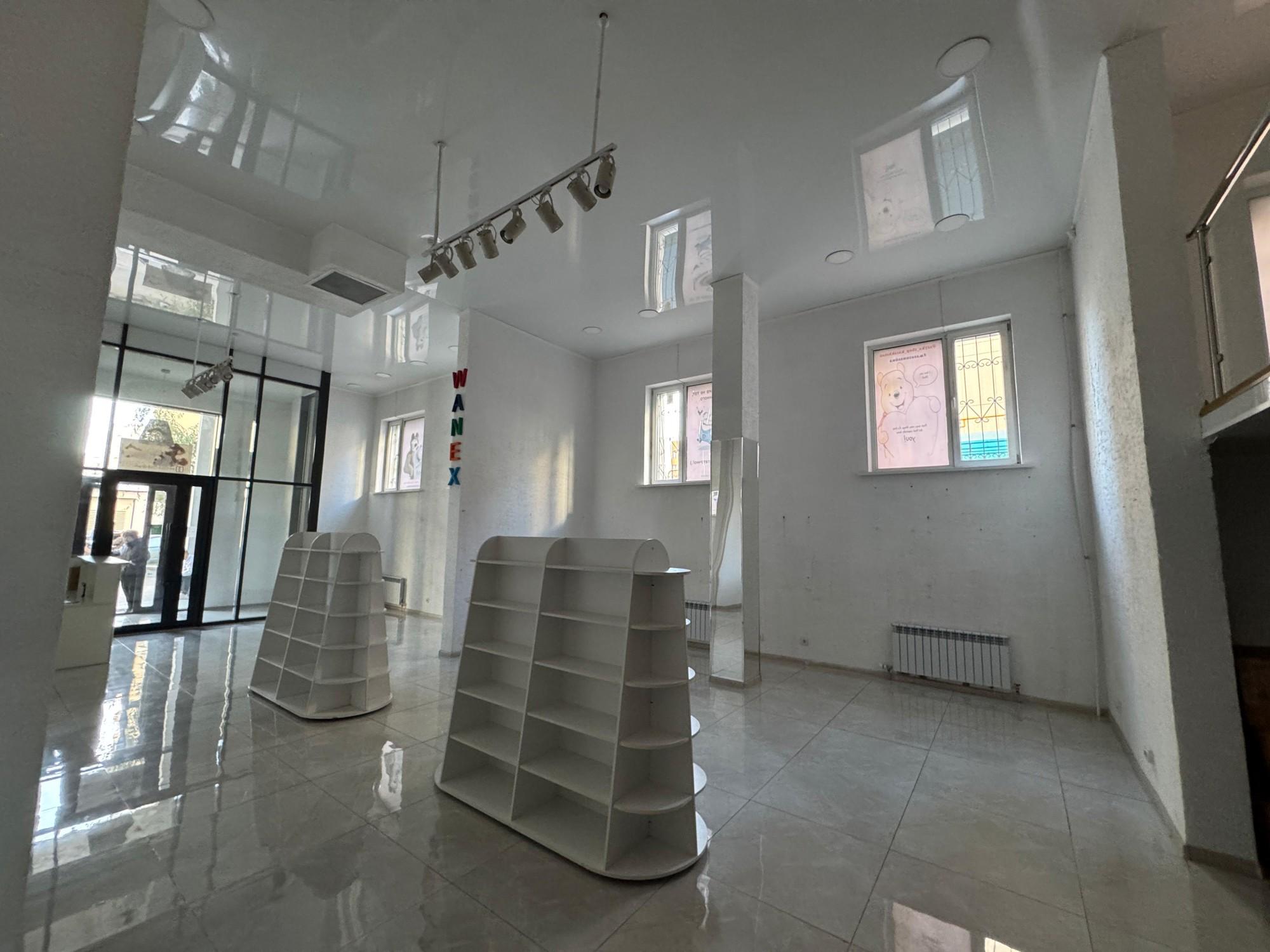 Коммерческое помещение 223.0 м², Астана