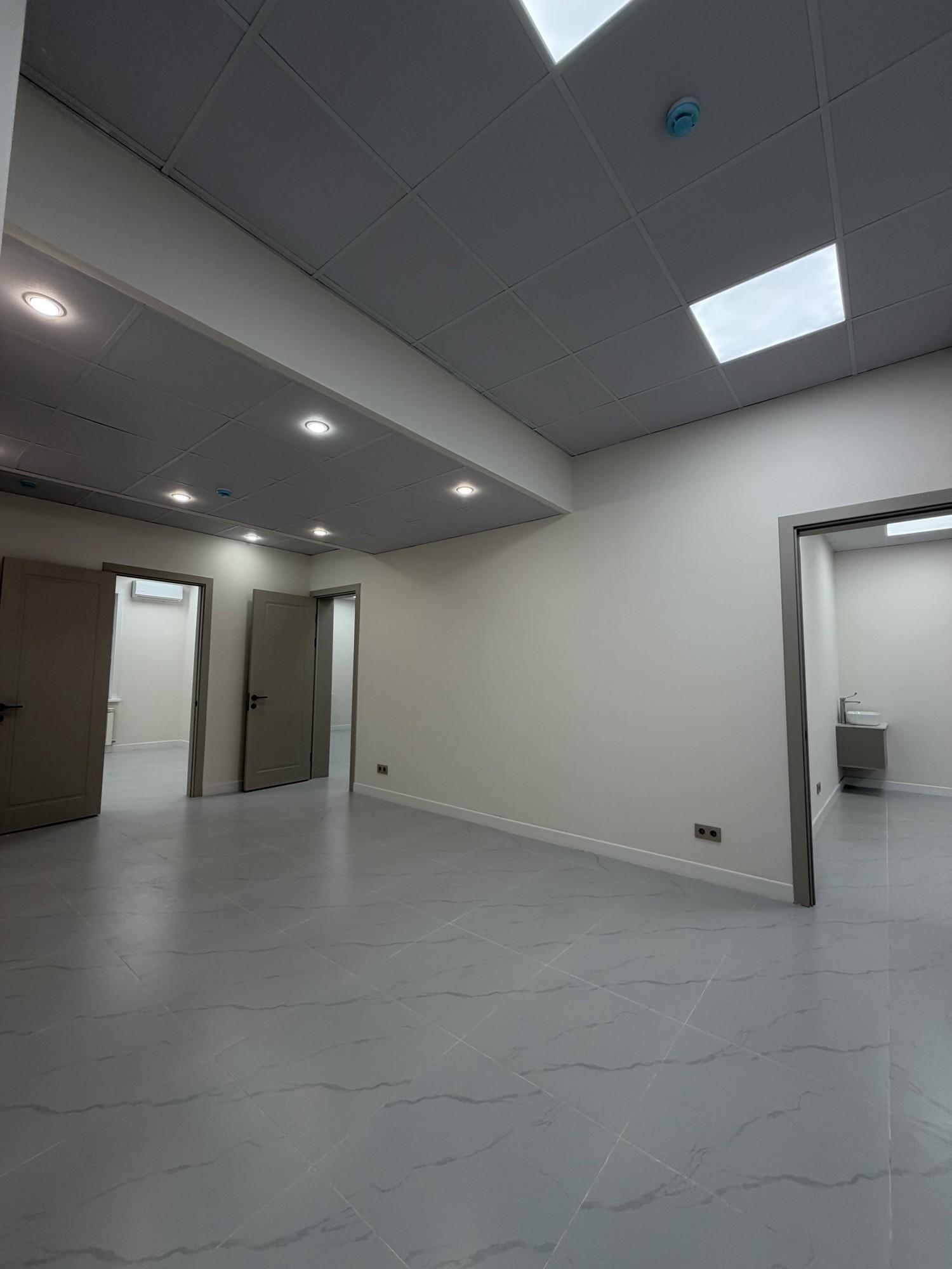 303 m² commercial space, Astana — photo 19