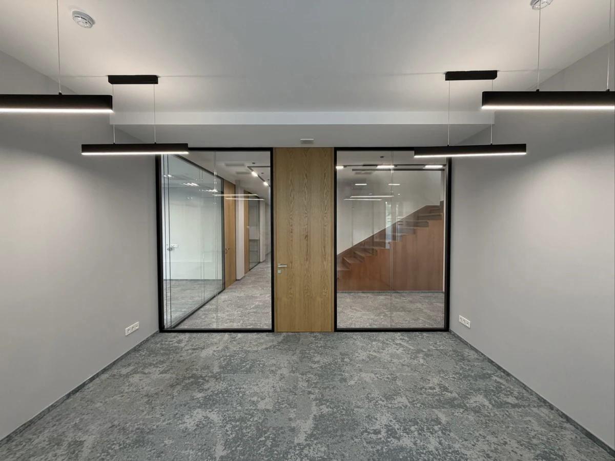 Коммерческое помещение 300.0 м², Астана