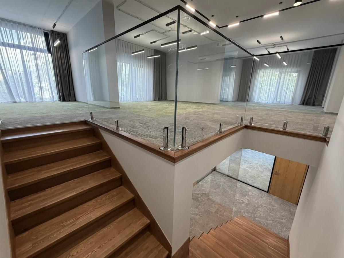 Коммерческое помещение 300.0 м², Астана