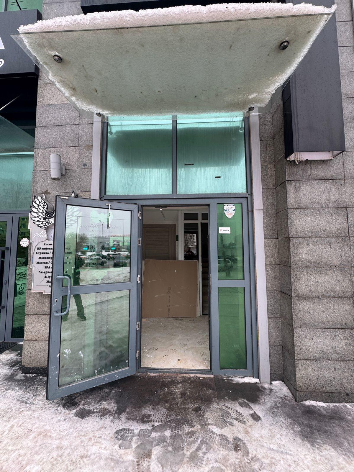 Коммерческое помещение 300.0 м², Астана
