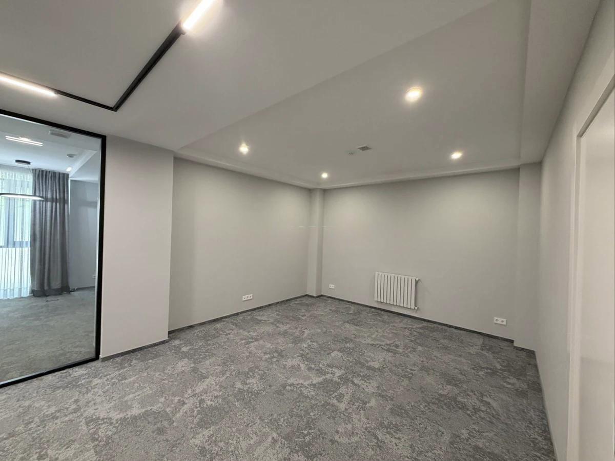 Коммерческое помещение 300.0 м², Астана
