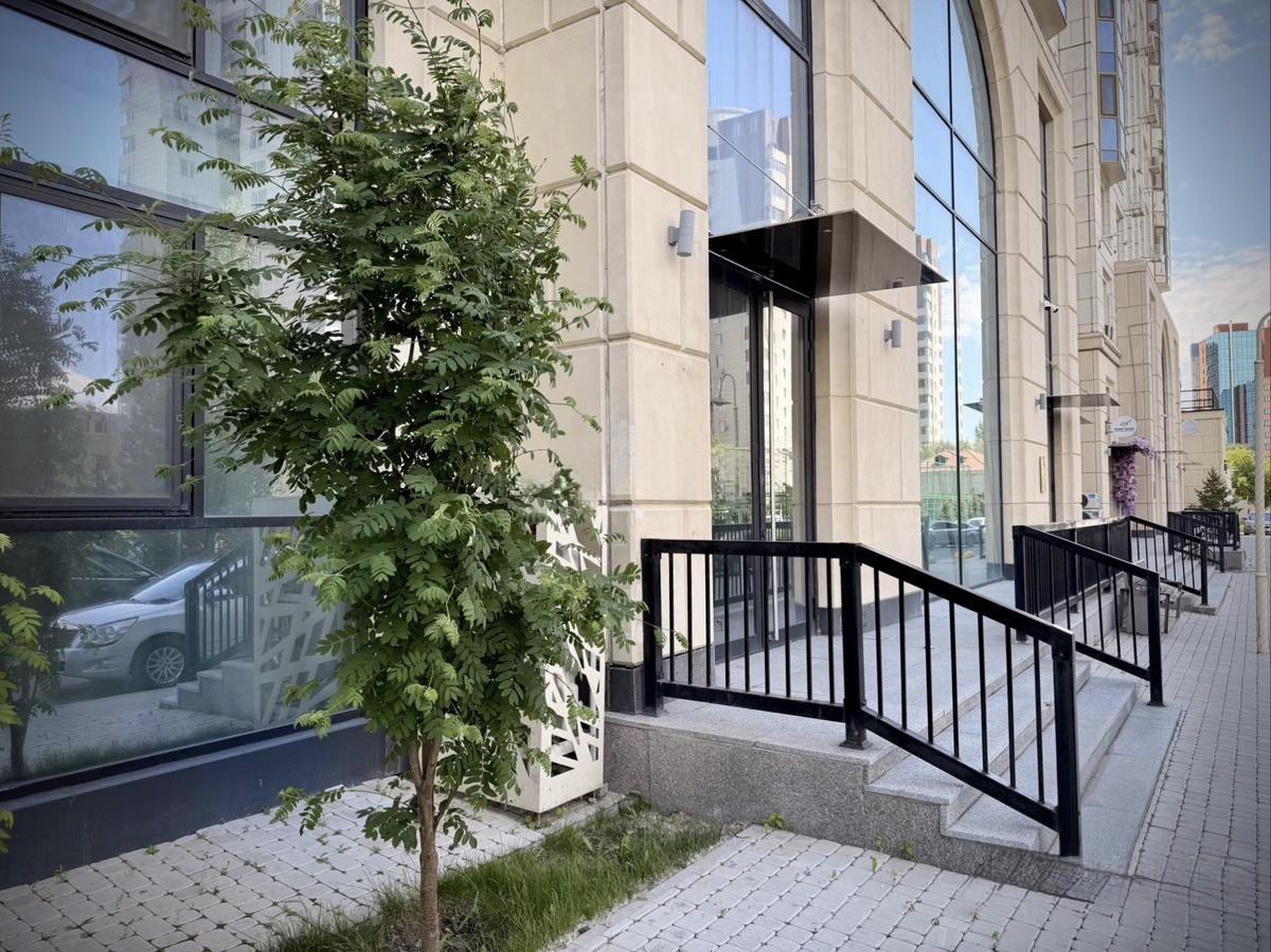 Коммерческое помещение 300.0 м², Астана