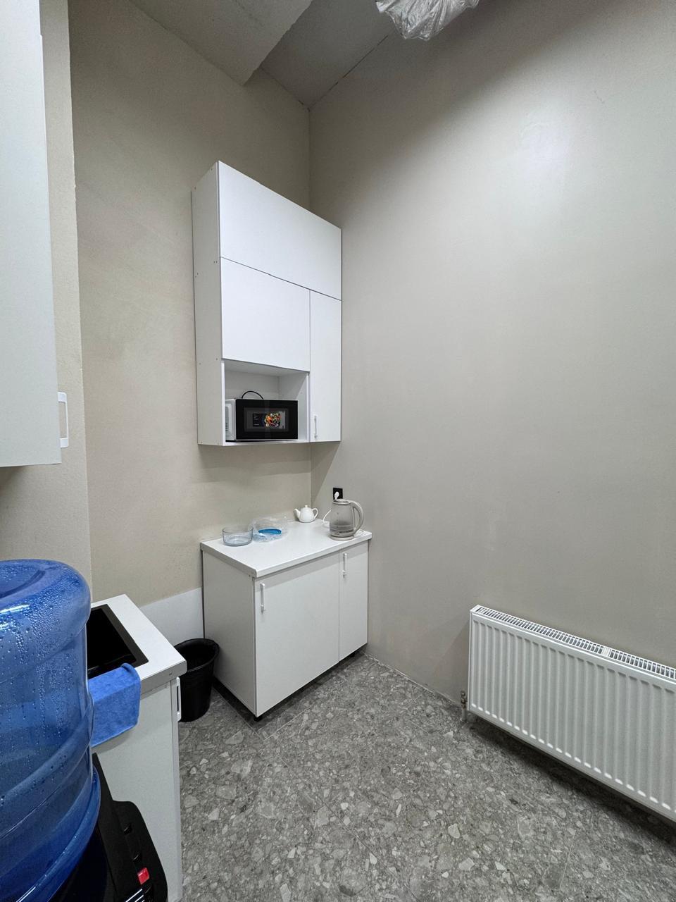 Коммерческое помещение 1008.7 м², Астана
