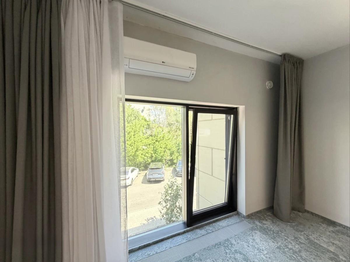 Коммерческое помещение 300.0 м², Астана