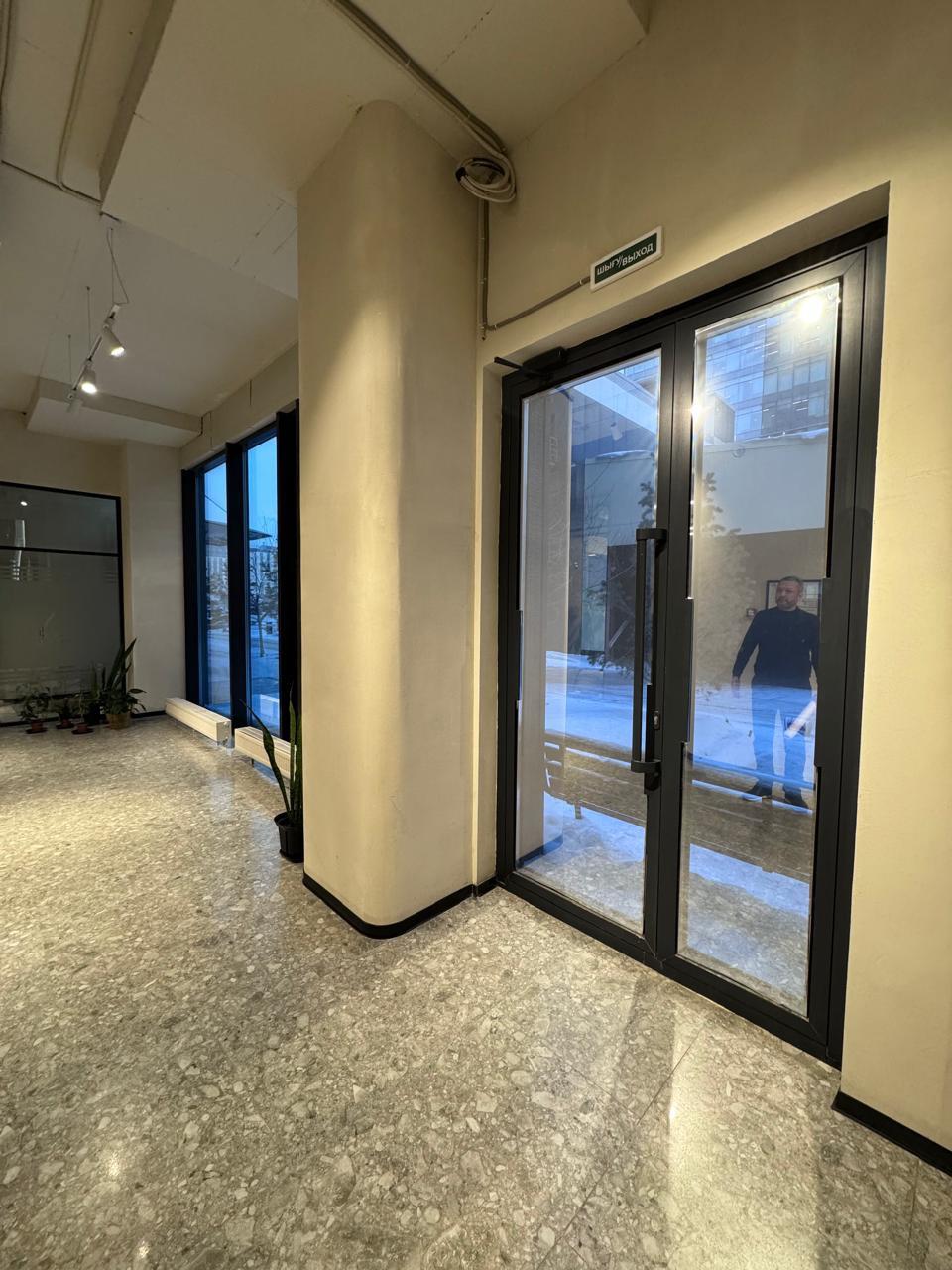 Коммерческое помещение 1008.7 м², Астана