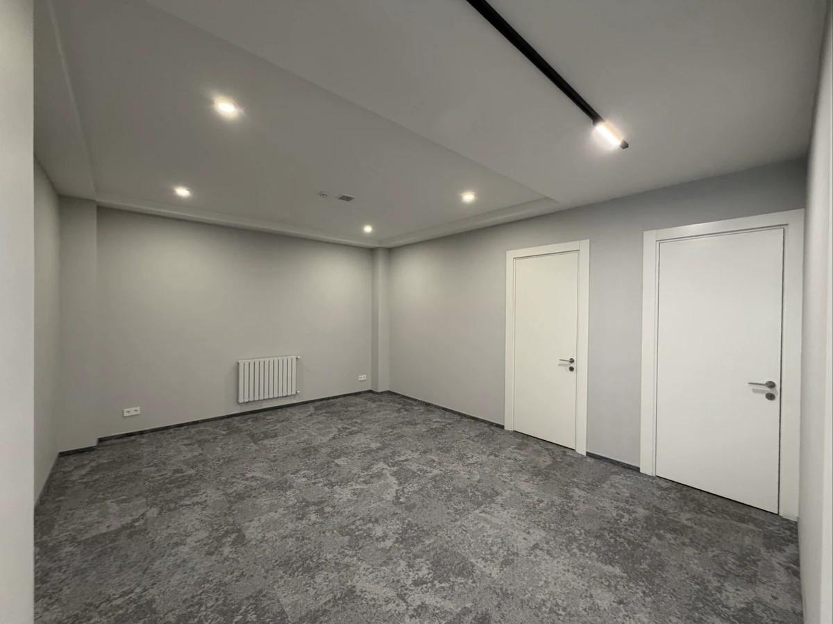 Коммерческое помещение 300.0 м², Астана