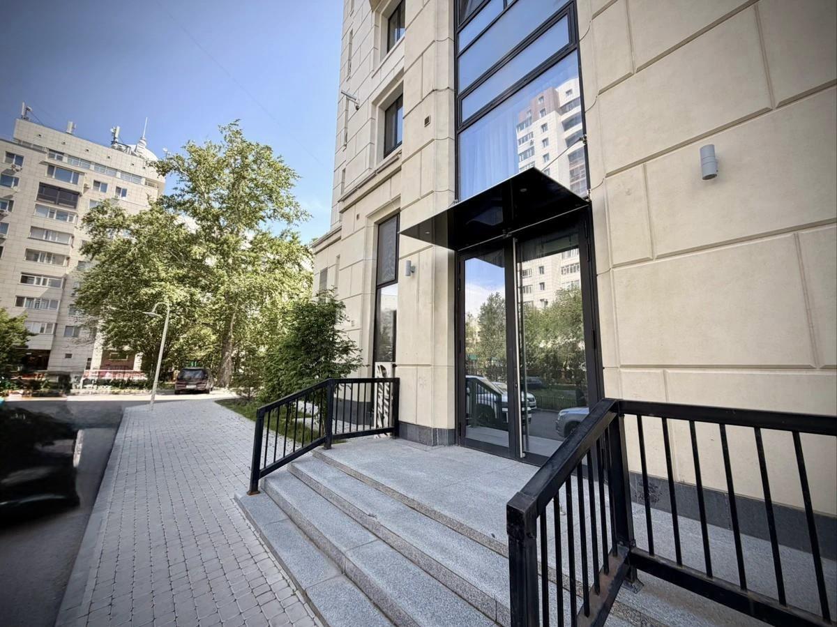 Коммерческое помещение 300.0 м², Астана